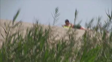 De minnaar ontmoette een man in zwarte kousen gratis lange seksfilms en slipje, gedwongen om cunnilingus te doen en te neuken