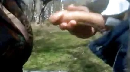 Terwijl de man seksfilm gratis niet thuis is, nodigde de vrouw de buurman uit en vroeg om haar naar een orgasme te brengen