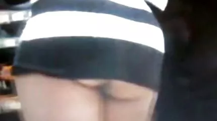 De man neukte het siliconen gratis seksfilms meisje met een enorme lul