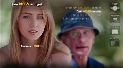 Na een vergadering bij het zwembad, arabische seksfilms een harde kerel krachtig frieten een mooi meisje