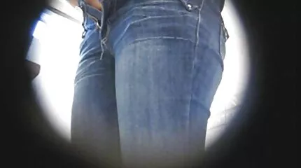 Meisje op groene seks film gratis Ottomaanse duwtjes roze dildo in natte kut