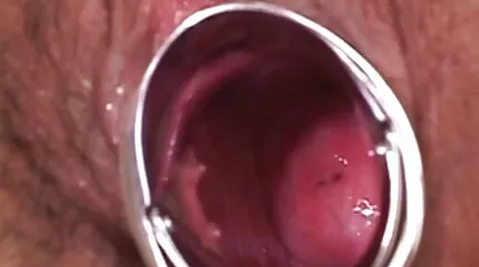 De jonge fotograaf nodigde mooie meisjes uit voor seksfilm 123 een fotoshoot en vrijde met hen