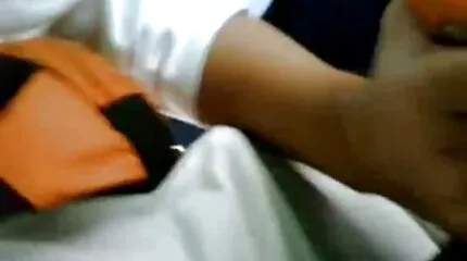 FFM seks met geile lesbiennes en seksfilm 123 een man met een harde penis