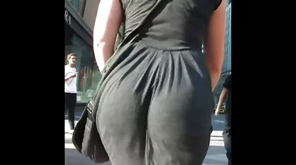 De man gaf de wang aan een heet meisje en geneukt goede seksfilms in de kont