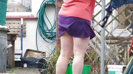 Na het trio openden twee Russische teven hun mond en begonnen het sperma te proeven partnerruil seksfilms