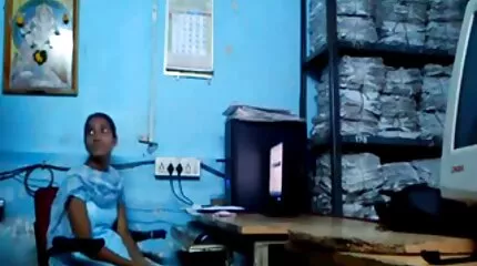 Guy met lange lul gretig neukt rondborstig chick bi seks films