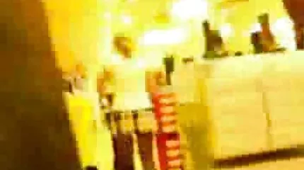 Guy masturbeert Blond roze poesje gratis seksfilm en ze cums van vingers