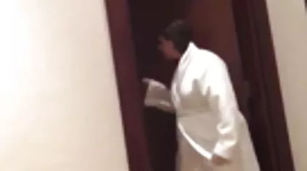 Slank Blondine bij gratis seksfilms bekijken de zwembad heeft seks