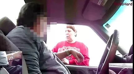 Man in pak neukt gepassioneerde vlaamse seksfilms brunette