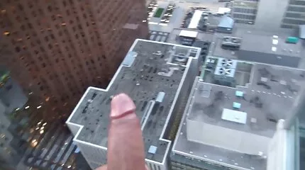 Chick in kousen geniet van orale strelingen en seks gratis lange seksfilms met Macho